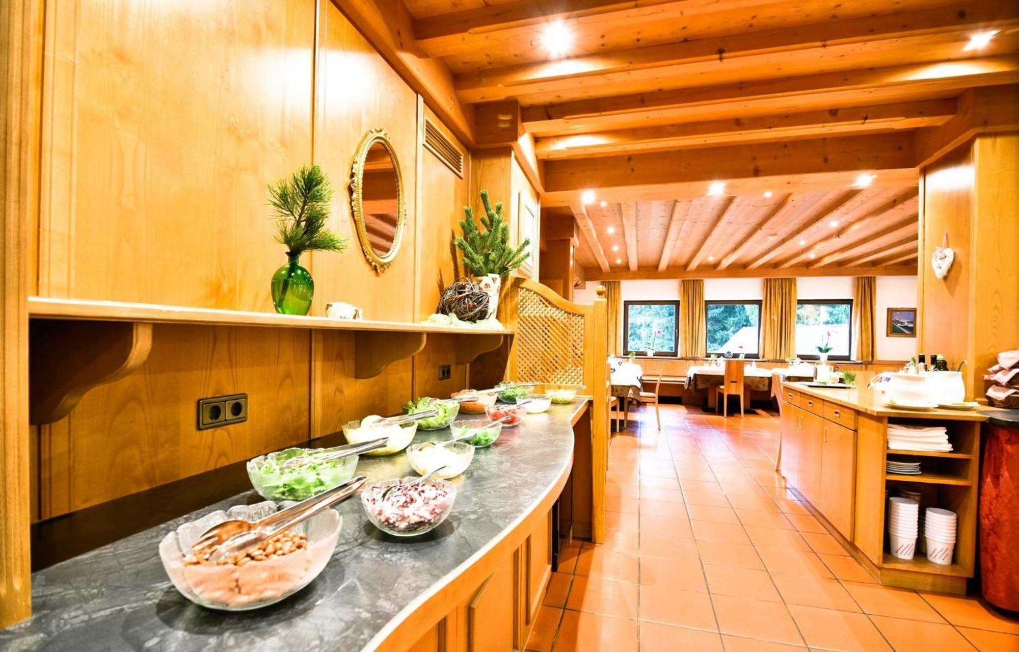 Berghotel Zum Zirm Collalbo Dış mekan fotoğraf